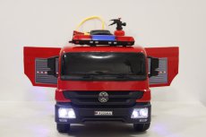 Детский электромобиль RiverToys A222AA пожарная машина с пожарной эпикировкой